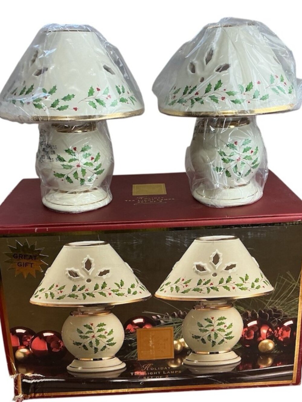 Lenox Holiday Holly Tea Light Lamps Set of 2 Ceramic Candle Holders w/ Box